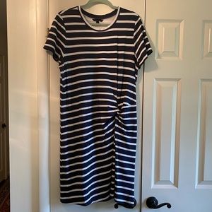 Excellent condition women’s striped dress!